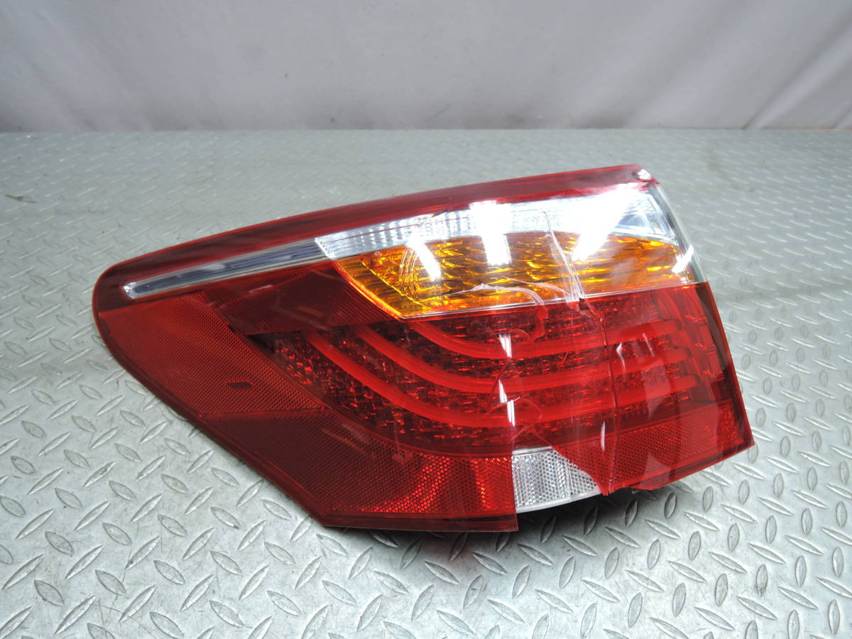 【倉庫保管品】 LS600hL レクサス (ジャンク品) 純正 左 テールライト 外側 KOITO 50-117 【詳細不明・点灯未確認】 (検:LS460 ランプ拍卖