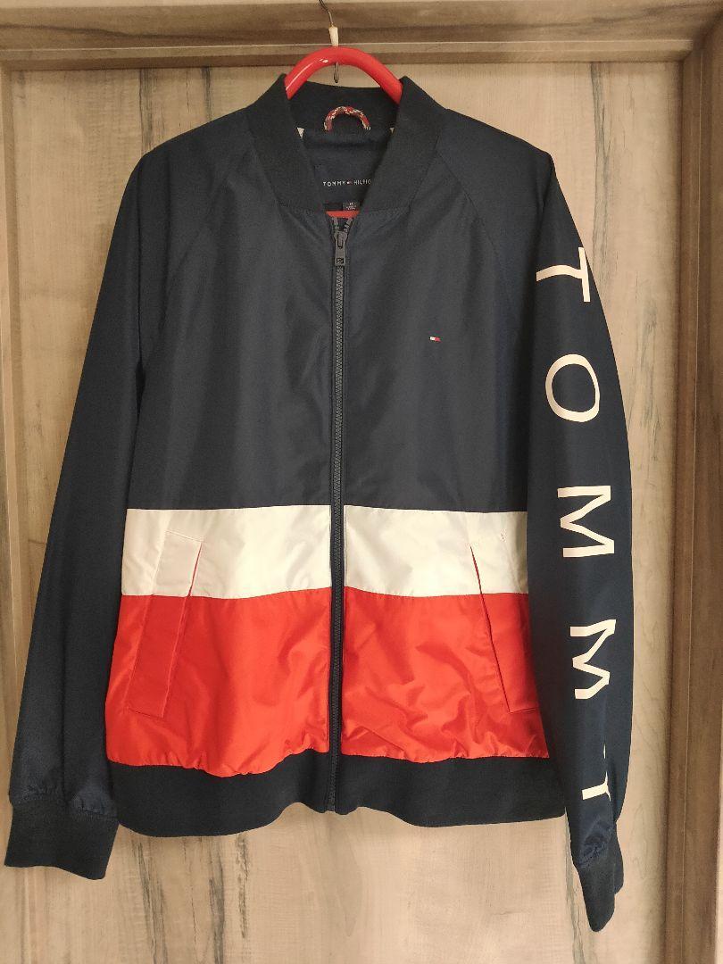 S 新品 TOMMY HILFIGER トミーヒルフィガー フルジップジャケット ブルゾン スウィングトップ フラッグ柄 ナイロンジャケット MA-1拍卖