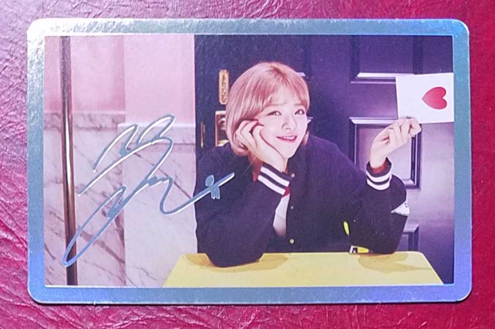TWICE ジョンヨン SIGNAL トレカ 即決 Jeongyeon スペシャルフォトカード ホログラム トゥワイス 4th Mini Album Special Photo Card拍卖