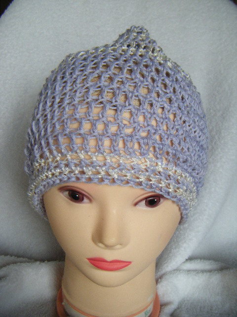 春、夏*手編お洒落キャップ*薄藤*アクセントラインは白(小さな透明ラメの粒が 光に反射して、色々な色にチラチラ) 22拍卖