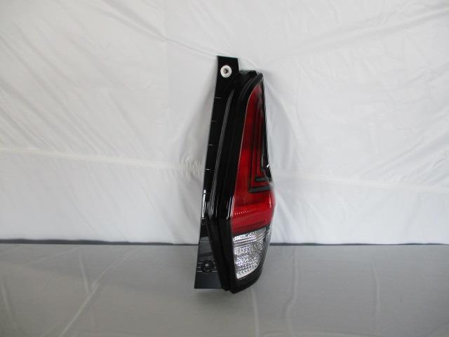 デイズ 5AA-B44W 右テールランプ ハイウェイスター 26554-7ME0A拍卖