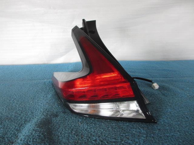 リーフ ZAA-ZE1 左テールランプ 26555-5SK0A拍卖