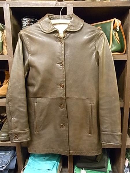 トゥモローランド ラウンドカラー レザー ハーフ コート SIZE M?拍卖