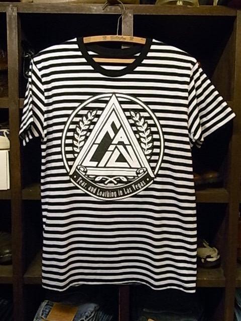 美品 FEAR, AND LOATHING IN LAS VEGAS バンド ボーダー 半袖 Tシャツ SIZE M フィアー アンド ロージング イン ラスベガス拍卖