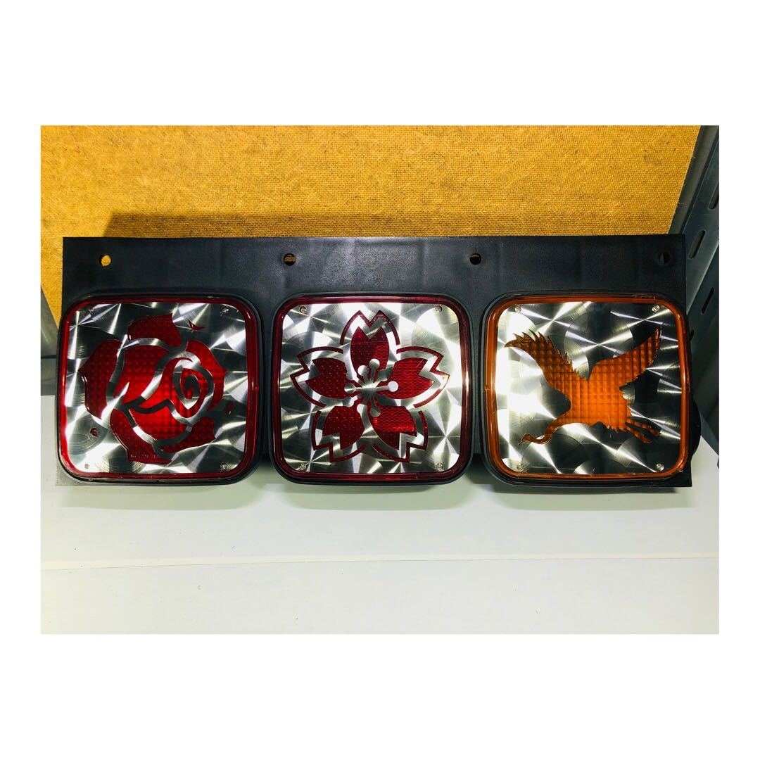 KTB-002 KOITO テールカバー ウロコ 薔薇 2枚セット デコトラ カスタム トラック ステンレス アート プロフィア クオン スーパーグレート拍卖