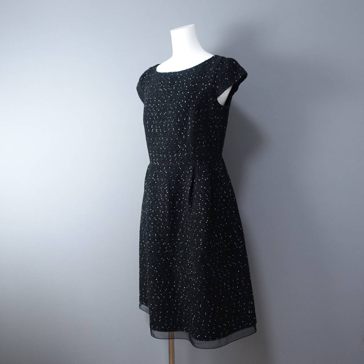 新品未使用*TOCCA/6/日本製/タグ付き/ウール混ワンピース/ブラック/黒/レディース拍卖