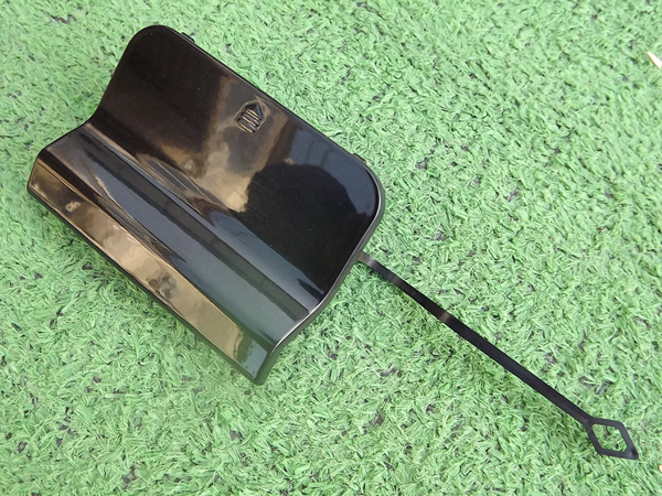 ○美品,ブラックパール,後期,A 204 885 62 23★CクラスW204リアバンパー牽引フックカバー,メルセデス・ベンツAMGリヤバンパー黒Re:P拍卖