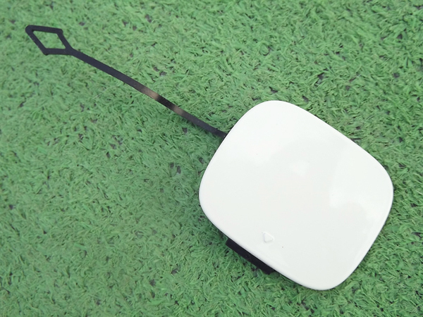 ○良品,ホワイトソリッド,A176 885 02 22★AクラスW176リアバンパー牽引フックカバー★メルセデス・ベンツ白リヤバンパー純正★Re:P拍卖