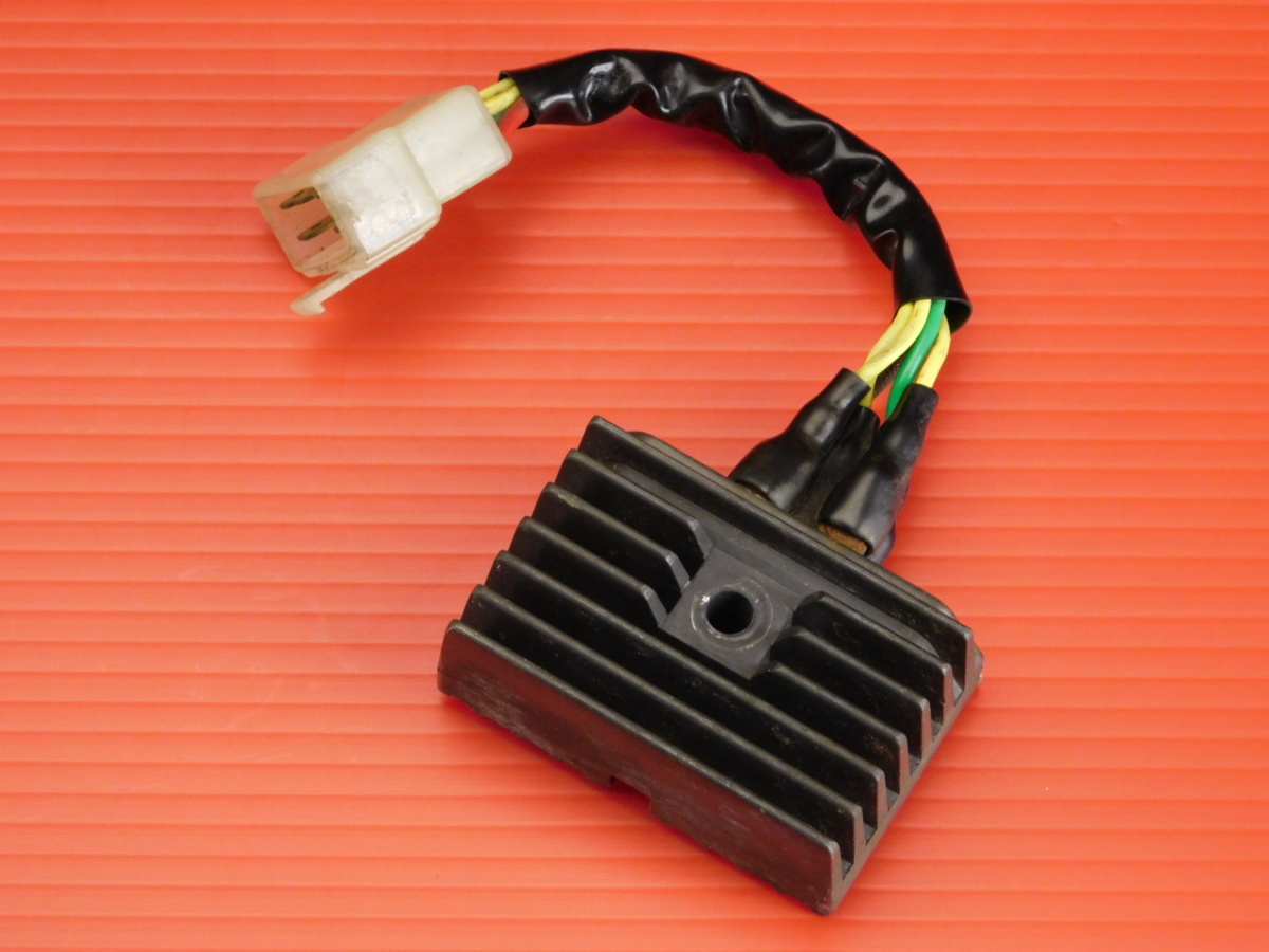 0【評価A】 CB550 FOUR ドリーム 取外 CB400F ? 純正 レギュレター S4T-05 =始動動画有= 旧車 当時物 REGLER CB550FOUR CB550F拍卖