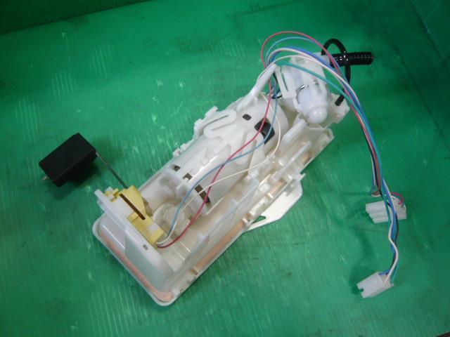 ヤリスクロス ヤリクロ 5BA-MXPB10 フューエルポンプ G拍卖