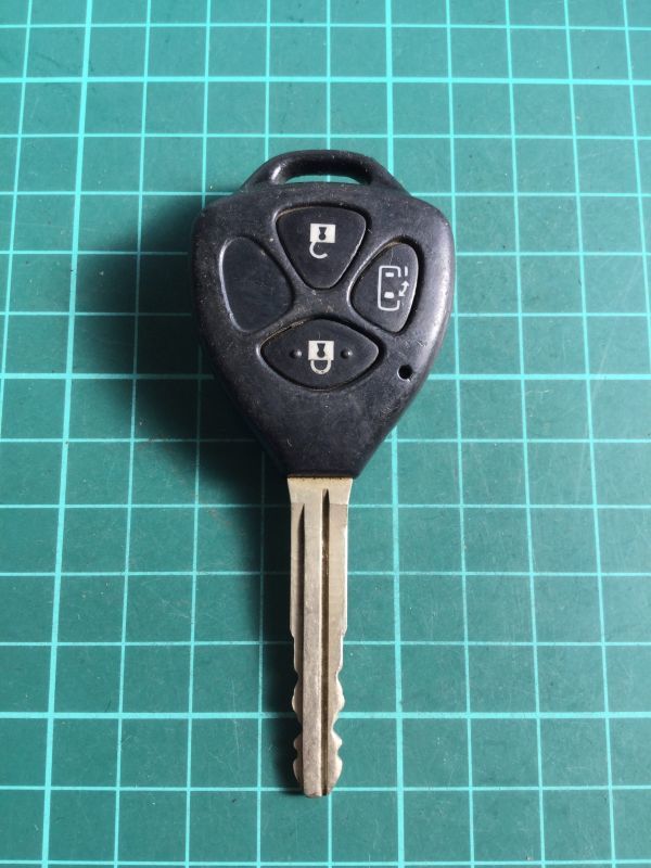 @TA 2375 ランプ点灯 基盤26030 トヨタ 3B 片側スライド キーレス ハイエース AZR60ヴォクシー ノア ポルテ アルファード等拍卖