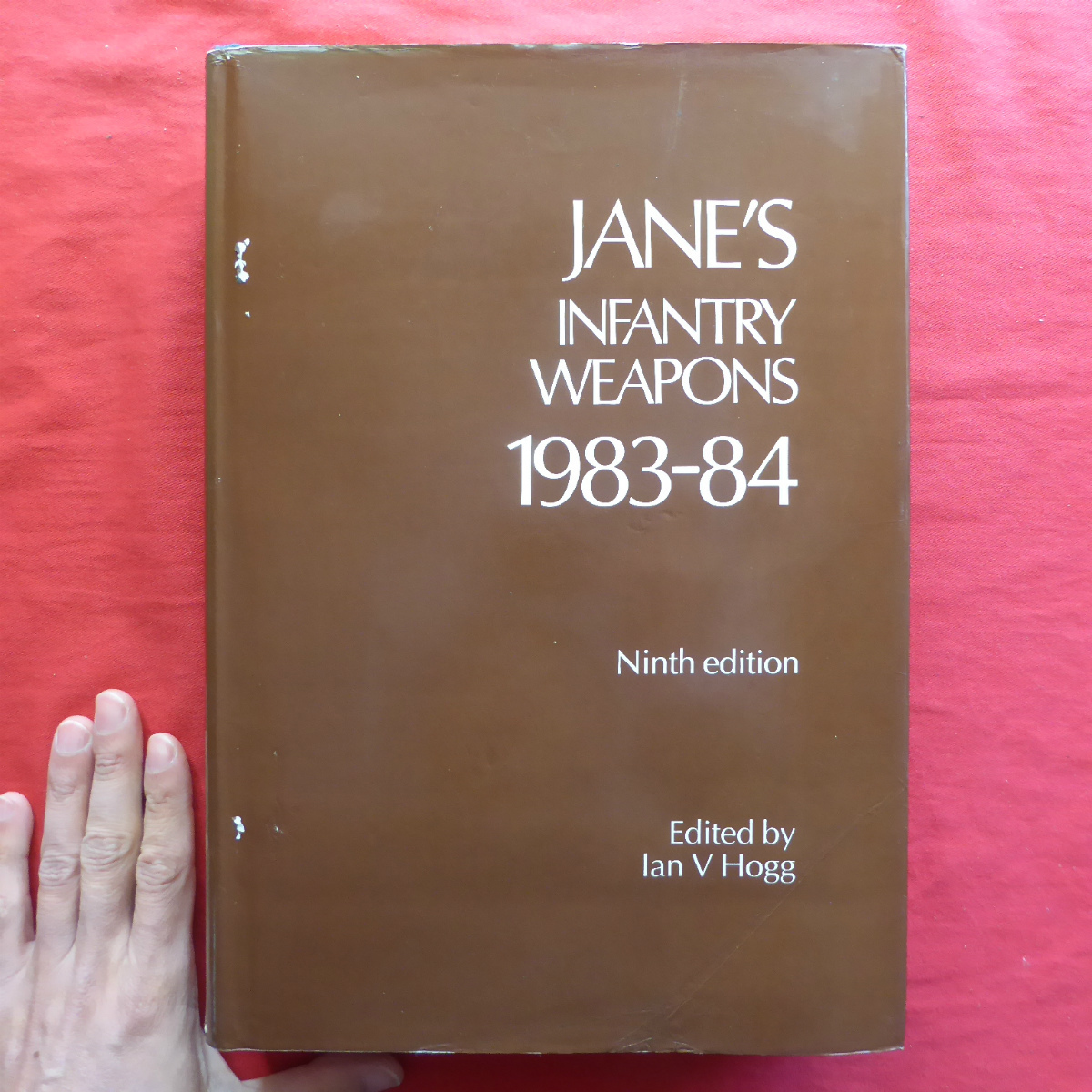 大型n/洋書【ジェーン年鑑-歩兵兵器 1983-84:Jane's infantry weapons 1983-84/機関銃/手榴弾/迫撃砲/マシンガン】※ナフタリン臭有り @4拍卖