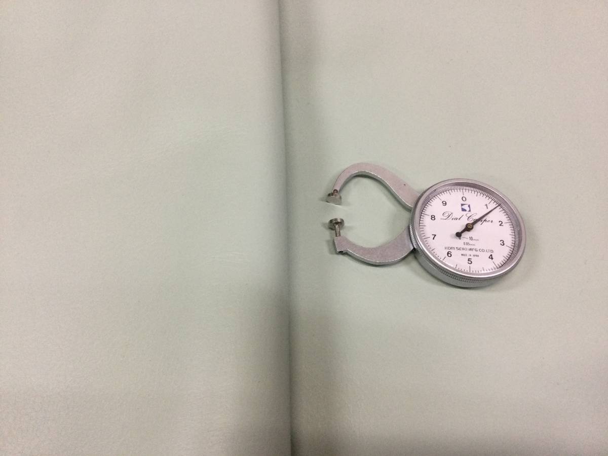 【SALE】★Z113革 皮/牛 ソフト アイスブルーグレー 170ds 1.8mm~2.1mm/格安拍卖