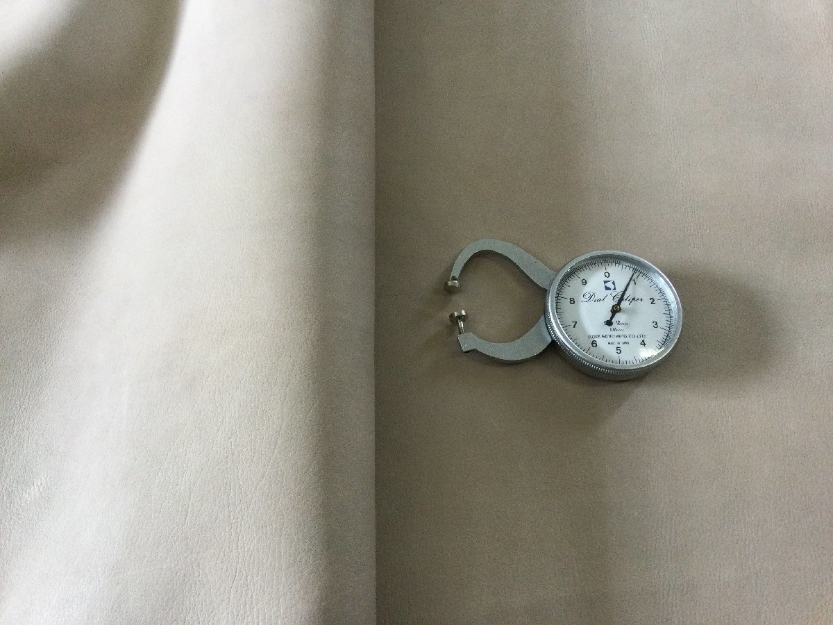 B77革 皮/牛 ソフト ナチュラルヌード 2枚計120ds 1.0mm~1.3mm/格安拍卖