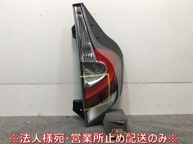 アクア/AQUA NHP10 純正 後期 右テールランプ/ライト/レンズ ハロゲン STANLEY 52-309 81551-52E90 トヨタ (115783)拍卖