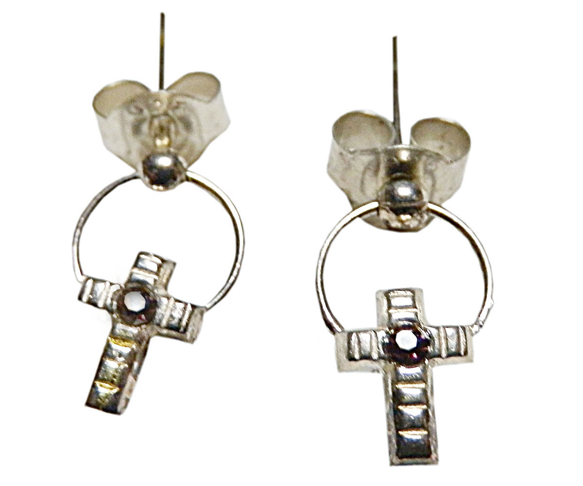 ■☆アジアン雑貨 タイ銀職人 シルバー・キャッチ付きピアス 小さいクロス (KCP-30)拍卖