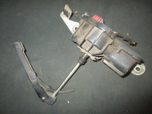 ■サーブ 900 93 9-3 ヘッドライトワイパーモーター ワイパーアーム 左 中古 0390206935 DB234 部品取あり ライトワイパー ブレード ■拍卖