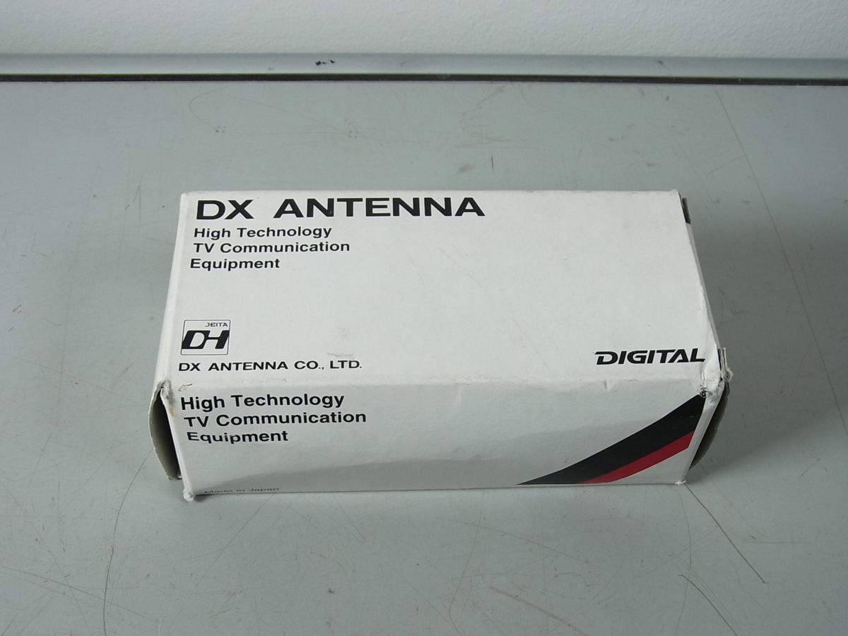 ■■【即決】DX ANTENNA デラックスアンテナ 2.6GHz 可動接栓6分配器 SUD-76 未使用品!拍卖