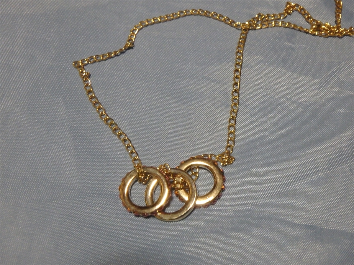 送料無料 トリプルリング ペンダントネックレス G 未使用品拍卖