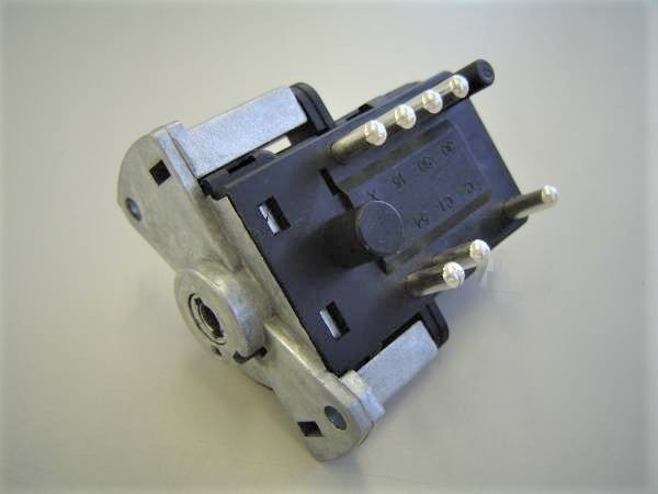 (送料込) サーブ NG900 9-3 9-5 イグニッションスイッチ【新品】拍卖