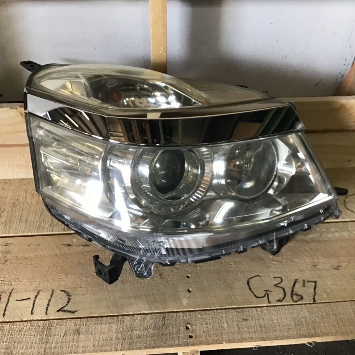 右 ヘッド ランプ ライト ホンダ ライフ 平成22年式 JC2 ハロゲン STANLEY W0123 中古拍卖