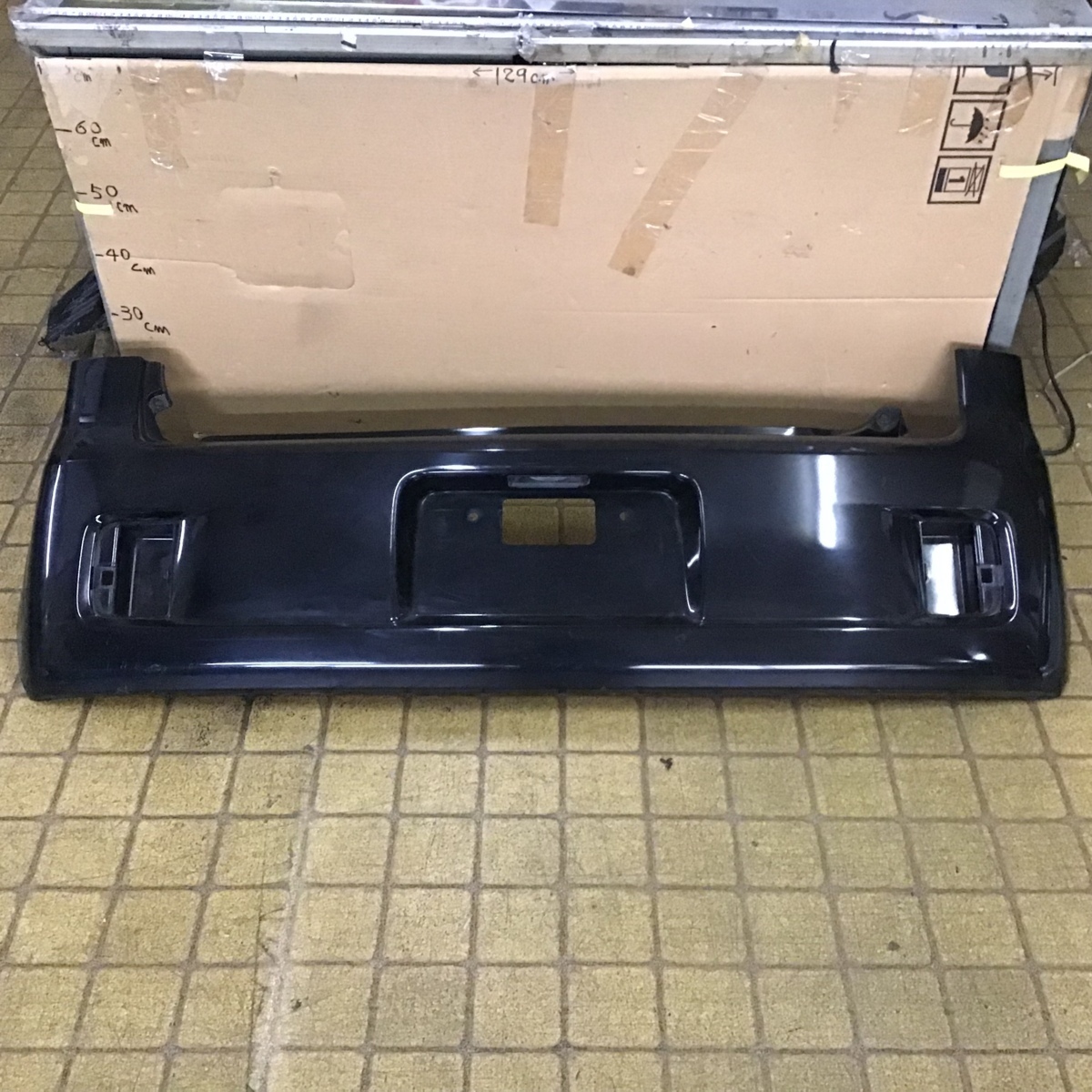 リア バンパー ダイハツ ムーブ スタンダード系 平成18年式 L160S 黒 X05 52159-B2190 外装 中古拍卖
