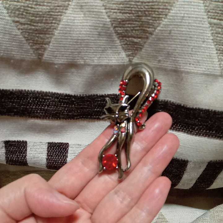 ねこ 猫 ネコ ブローチ 拍卖