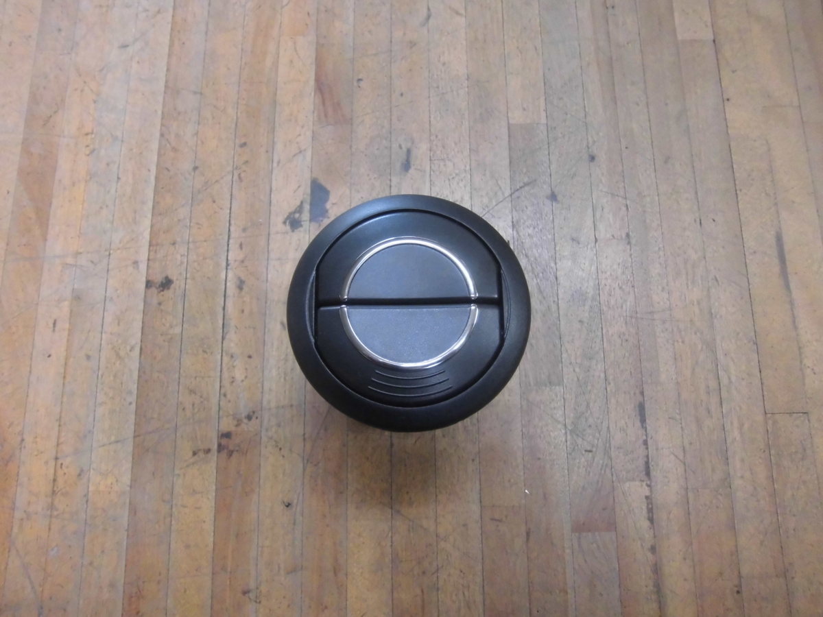 ※アルファロメオ ミト 955 エアコン吹き出し口 右※拍卖