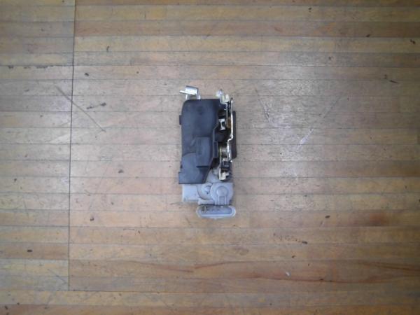 ※フィアット プント188 右リアドアロックアクチュエーター※拍卖