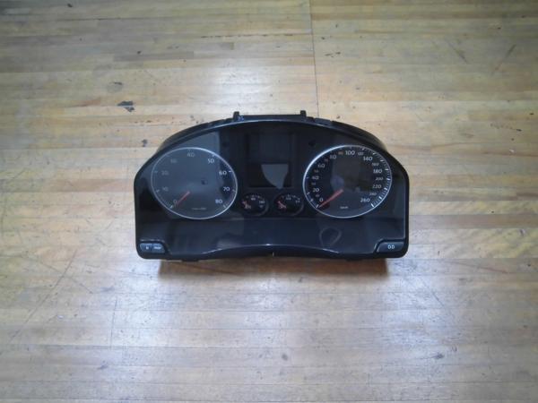 ※VW ゴルフ ヴァリアント 1KCAV メーターパネル※拍卖