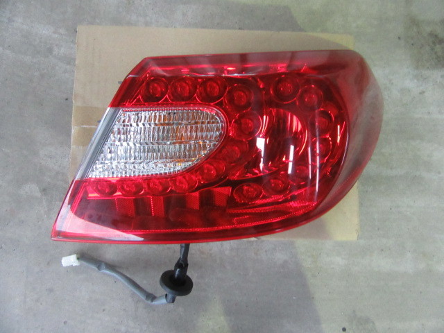 Y51 KNY51 KY51 HY51 フーガ 右テールランプ テールライト テール右レンズ 純正 STANLEY P8641 NISSAN FUGA拍卖