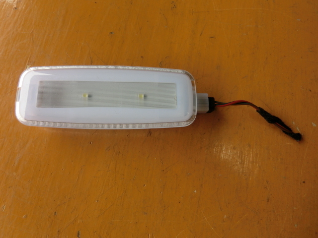 アウディA1 連動 ランプ 1個 平成24年 DBA-8XCAX サンバイザー 1.4TFSI 5ドア 8.8万km拍卖