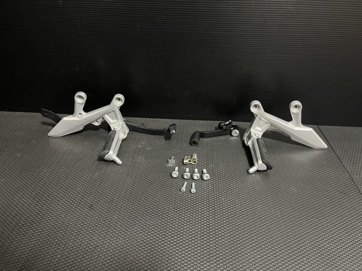 CBR400RR NC56希少! 新品同様! 純正 ステップ フルセット!! CBR400R ノーマル ヨシムラ BEET SP忠男 ブレンボ アールズギア オーリンズ拍卖