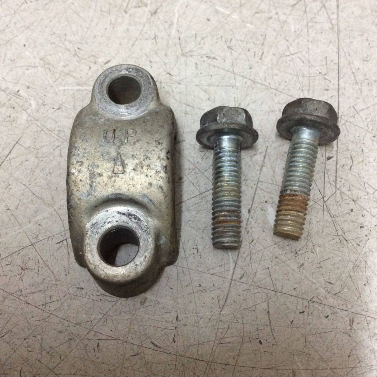 D15-1 ホンダ ディオ DIO AF28 マスターシリンダー クランプ 右 純正部品拍卖