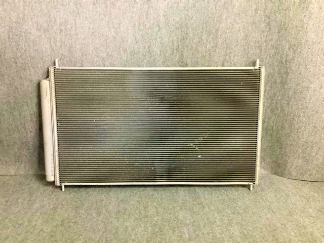 A641-O0 アクア NHP10 コンデンサー ☆☆拍卖