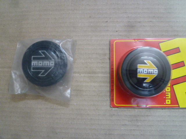 モモMOMO純正イタリー製旧ホーンボタンステアリングハコスカ30ZTARAセリカTEレビン当時物本物稀少拍卖