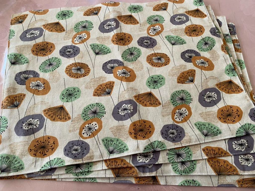 裏付ランチョンマット ハンドメイド 35x45 4枚組 花柄 ベージュ色拍卖