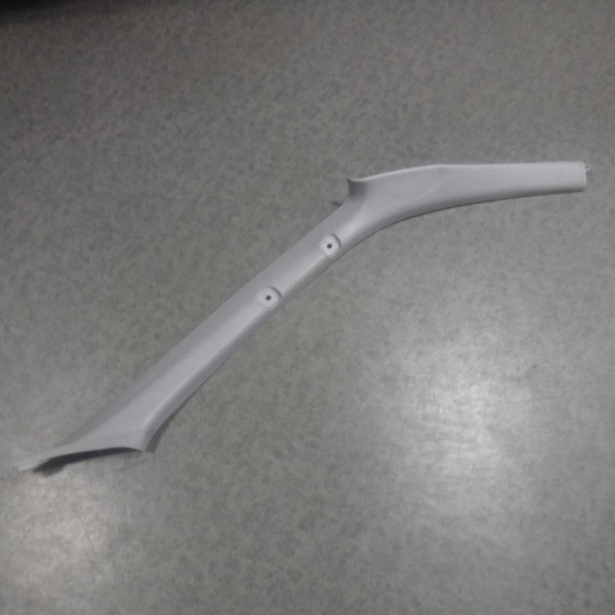 40ハイエースレジアスRCH47Wフロント右Aピラー内装カバーRCH41W右フロントAピラーカバー内張りトリム内貼り運転席パネル拍卖