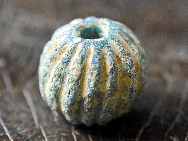 ●わくわく とんぼ玉★古代ローマンファイアンス蜜柑型大玉A1トンボ玉 蜻蛉玉【2204】【送料無料】【ZB20001A-1】拍卖