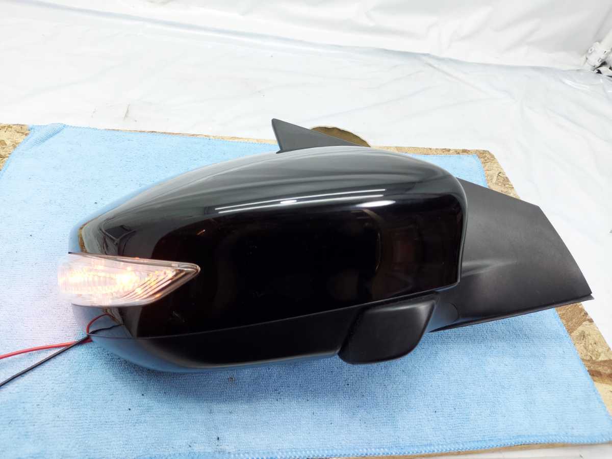 B17 シルフィ 右 ドアミラー 運転席側 動作確認済み 9ピン ブラック 黒 KH3 クロ サイドミラー ウインカー 27年式 S(6)拍卖