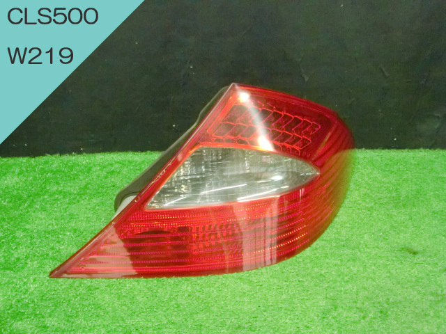 9△B】 メルセデスベンツ CLS500 W219 / 右テールランプ schefenacker A219 820 02 64 / CBA-219375 / ブレーキレンズ 【667160】 拍卖