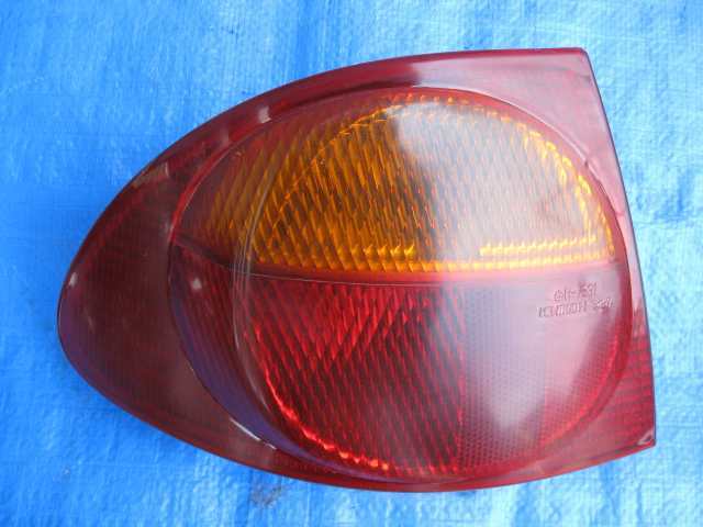 6■A】 カルディナ ST210G 左テールレンズ 81560-21180 7427 21-36 / ブレーキランプ ST215G ST215W 【107112】拍卖