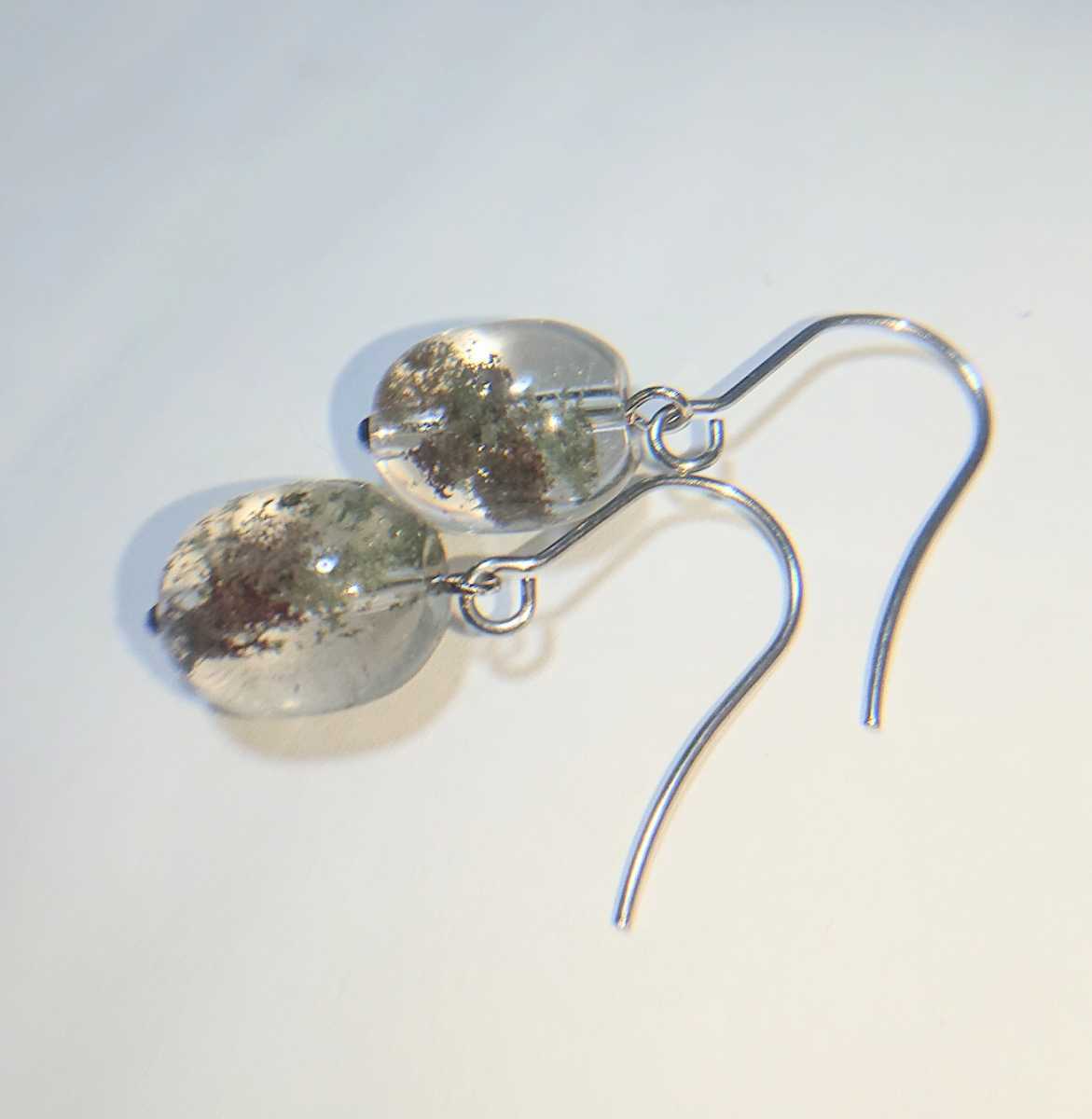 水中みたいなガーデンクォーツのピアス/藻入り水晶 草入り水晶 庭園水晶/サージカルステンレスフック拍卖