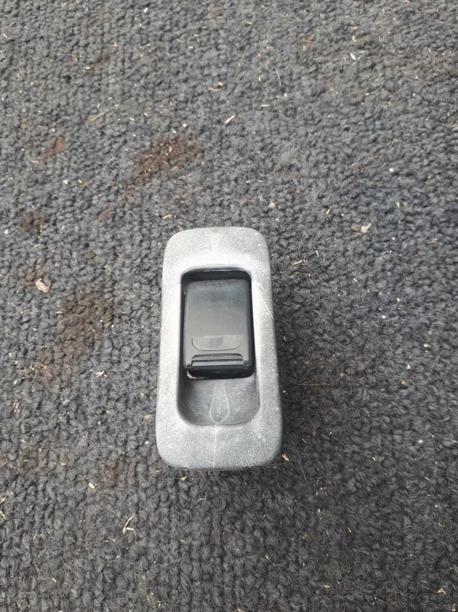 スズキ ジムニー JB23 JB23W 6型 純正 パワーウインドウスイッチ 左 助手席側 37995-75F0拍卖