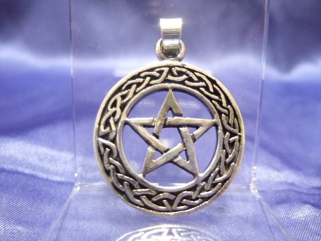横浜最新 シルバーSILVER925銀ペンダント♪魅惑の五芒星 網目模様 8.3g メンズレディース 送料220円ネックレス34a拍卖