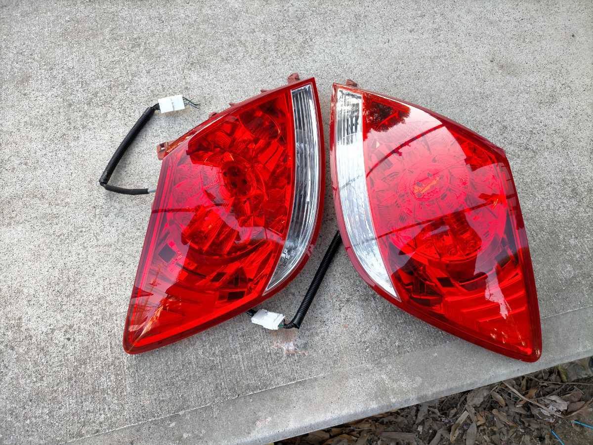 ホンダ レジェンド KB1 テールランプ テールライト 拍卖