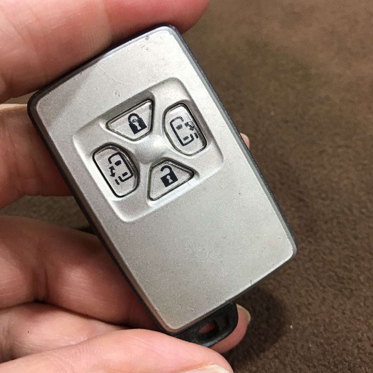 L42306 トヨタ ACR50W エスティマ スマートキー★送料200円スライドドア キーリモコン★拍卖