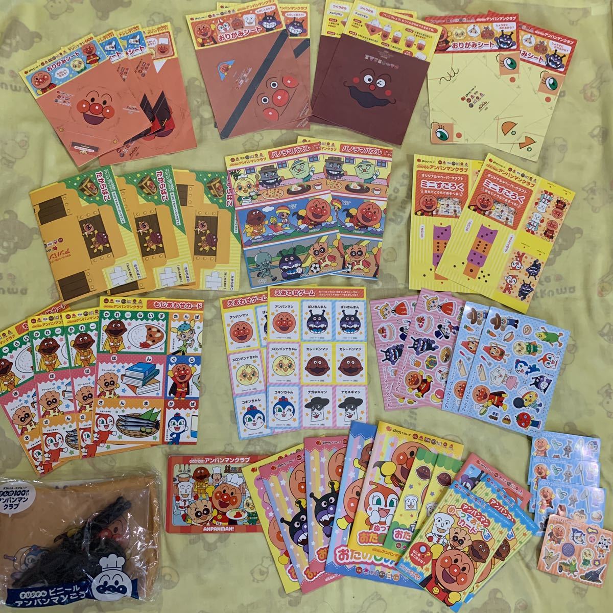 すかいらーく アンパンマンごう 他おりがみ シールなど拍卖