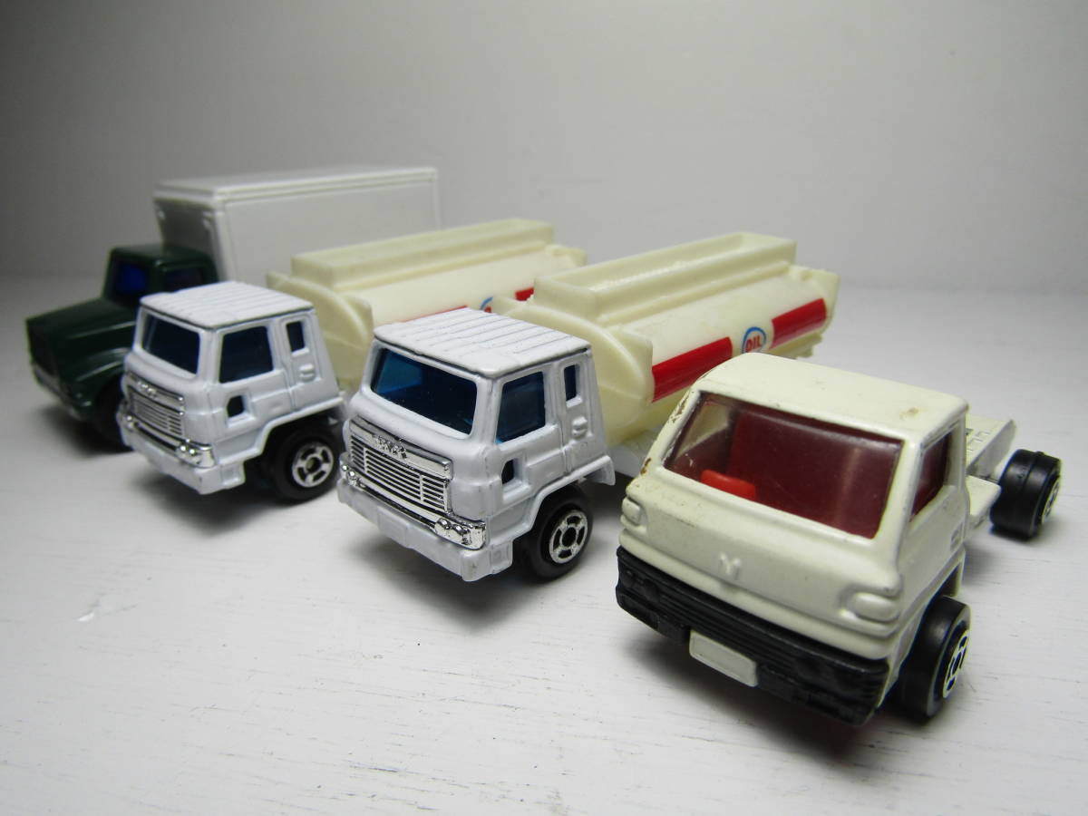 タンクローリー OIL Tank Lorry セミトレーラー isuzu 型 トラック ユニバーサル UTILITY VAN ジオラマ等 4台セット USED Tomica サイズ拍卖