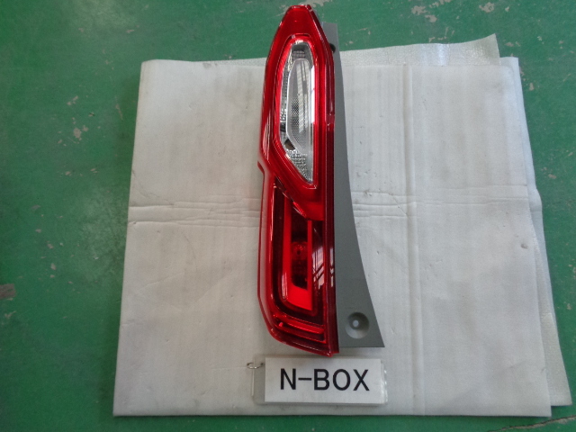 N-BOX JF3 左テールランプユニット 即決 6009拍卖